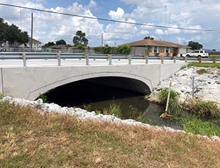 Chalona Drive at Arpent Canal
